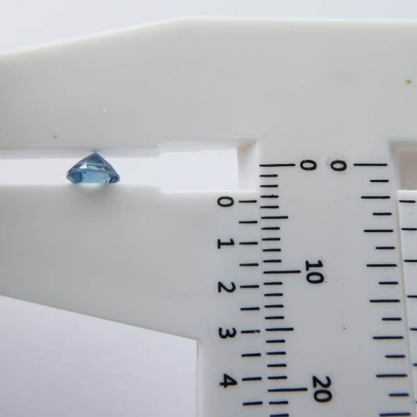 London Blue Topaz 3p5mm depth